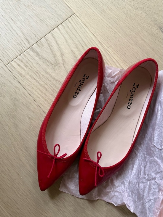 Repetto Shoes - Repetto Red Pointed Ballet Flats with Bow Trim